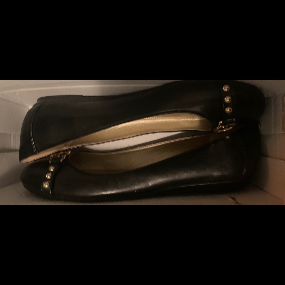 Guess flat shoes